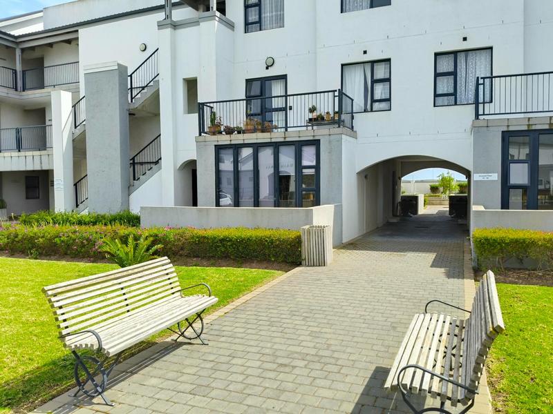 1 Bedroom Property for Sale in Buhrein Western Cape